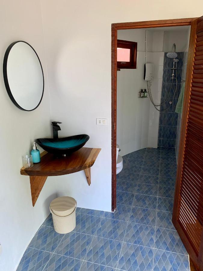 Ocean Vibes Hotel Thong Sala Luaran gambar