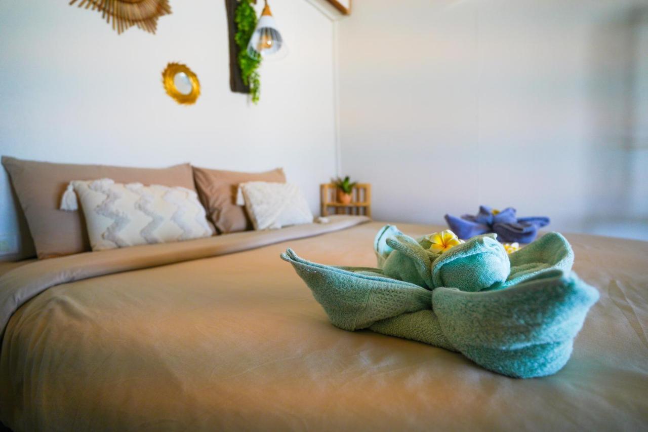 Ocean Vibes Hotel Thong Sala Luaran gambar