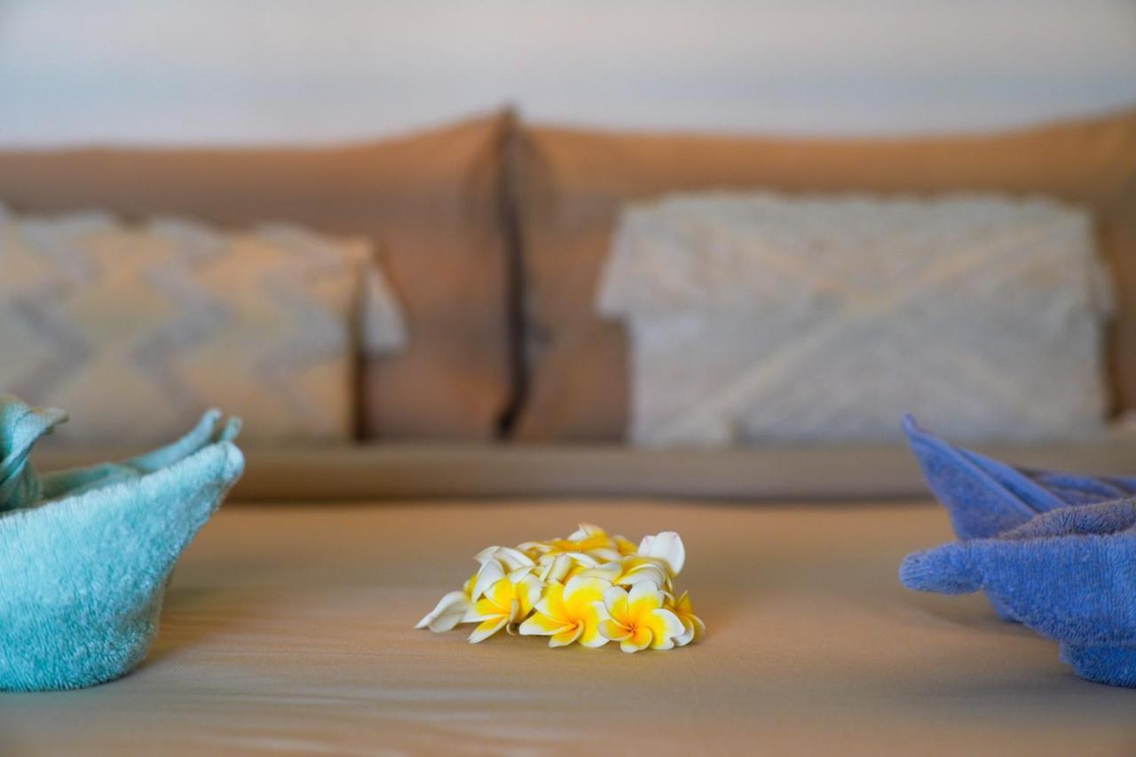 Ocean Vibes Hotel Thong Sala Luaran gambar