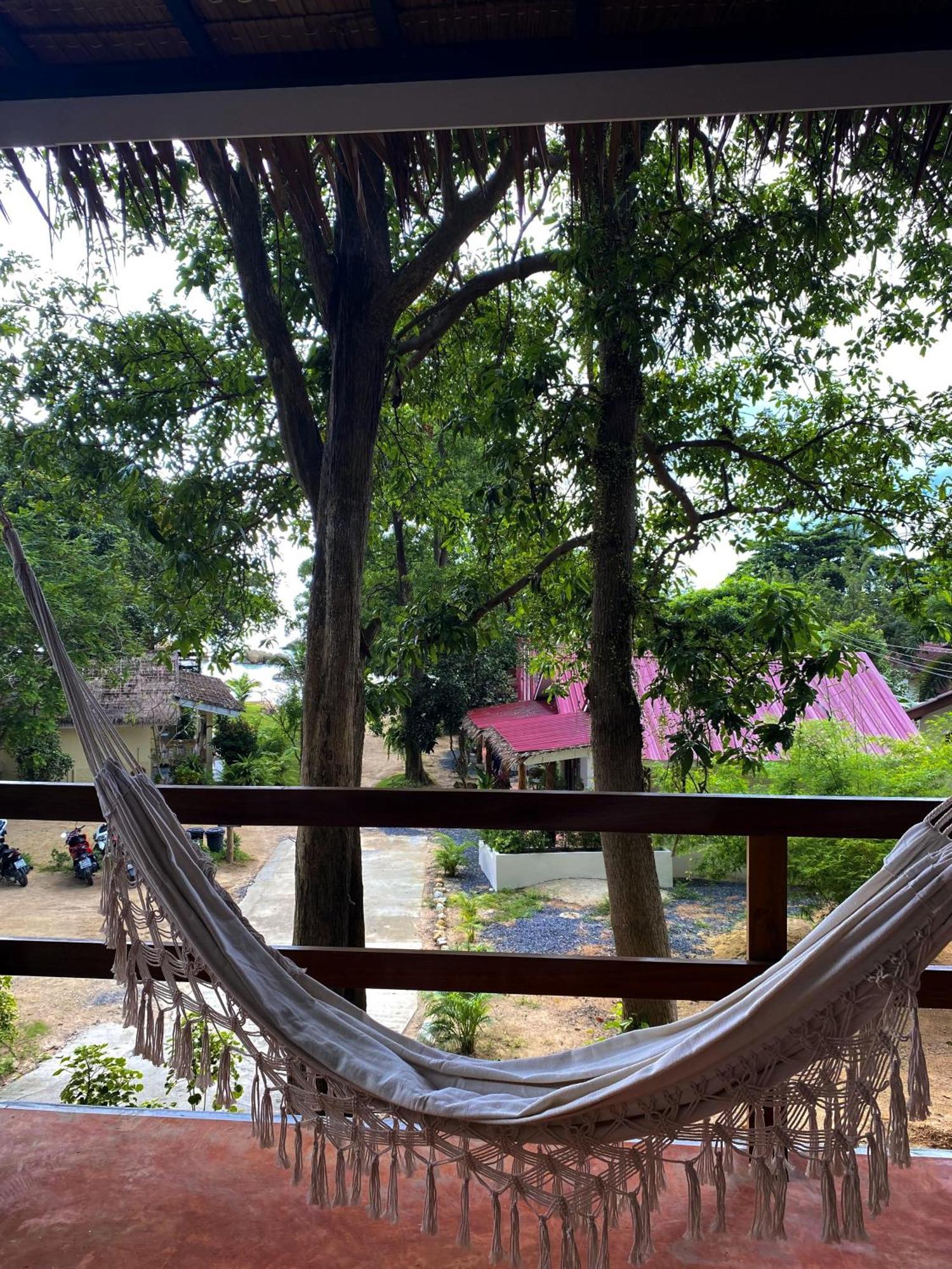 Ocean Vibes Hotel Thong Sala Luaran gambar