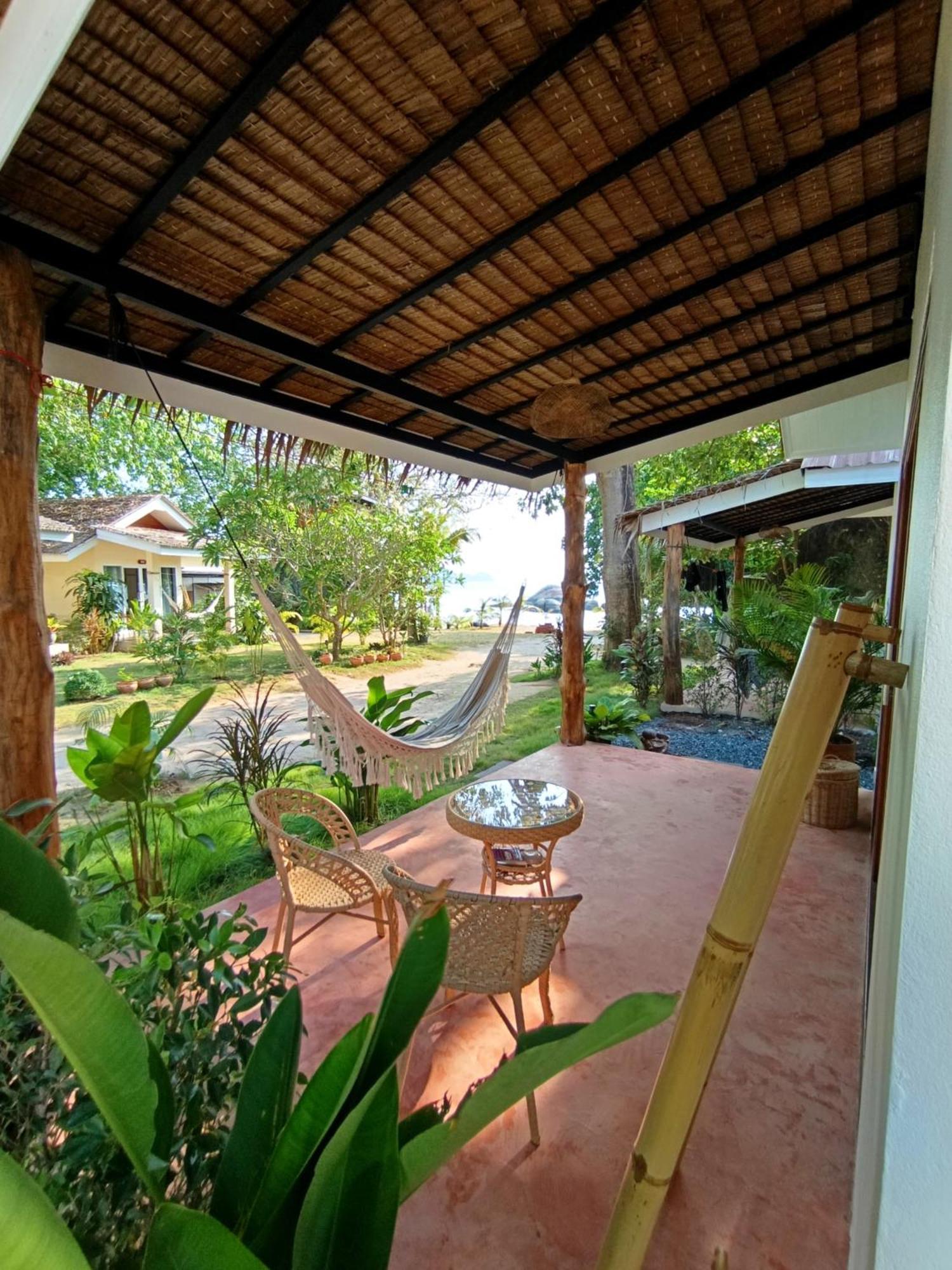 Ocean Vibes Hotel Thong Sala Luaran gambar