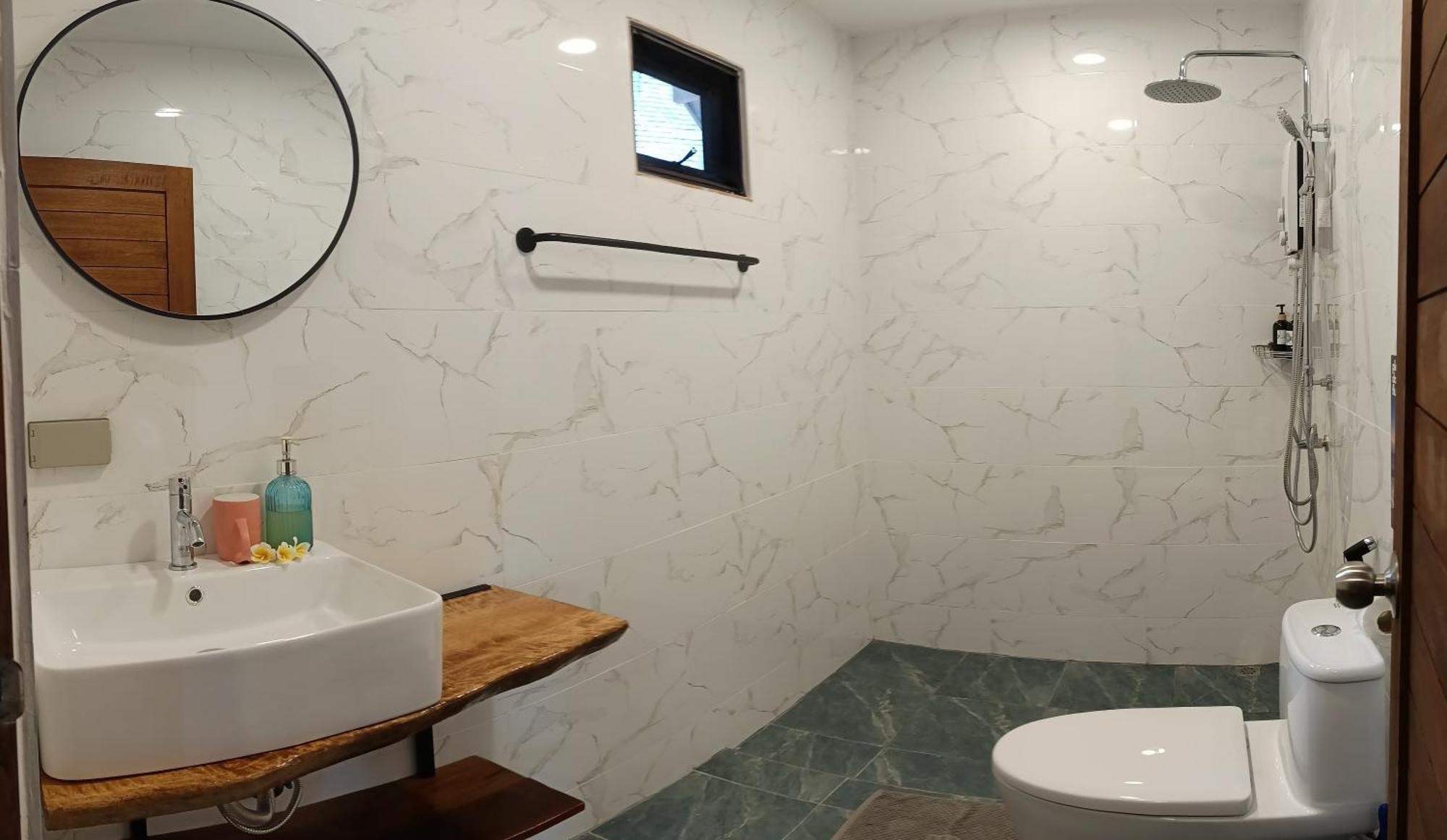 Ocean Vibes Hotel Thong Sala Luaran gambar